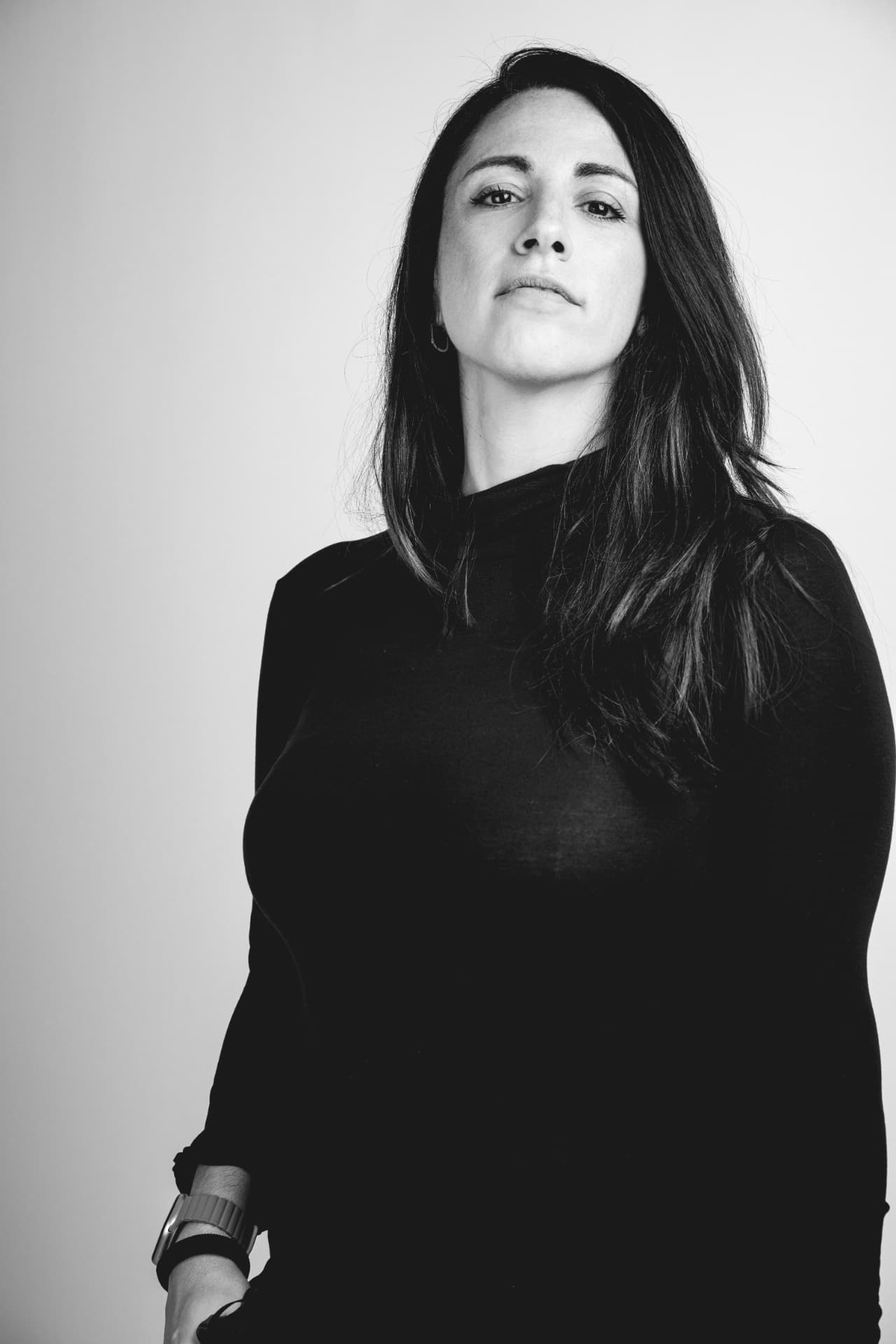 Portrait of Emma, co-founder of the Bored Peach Club.